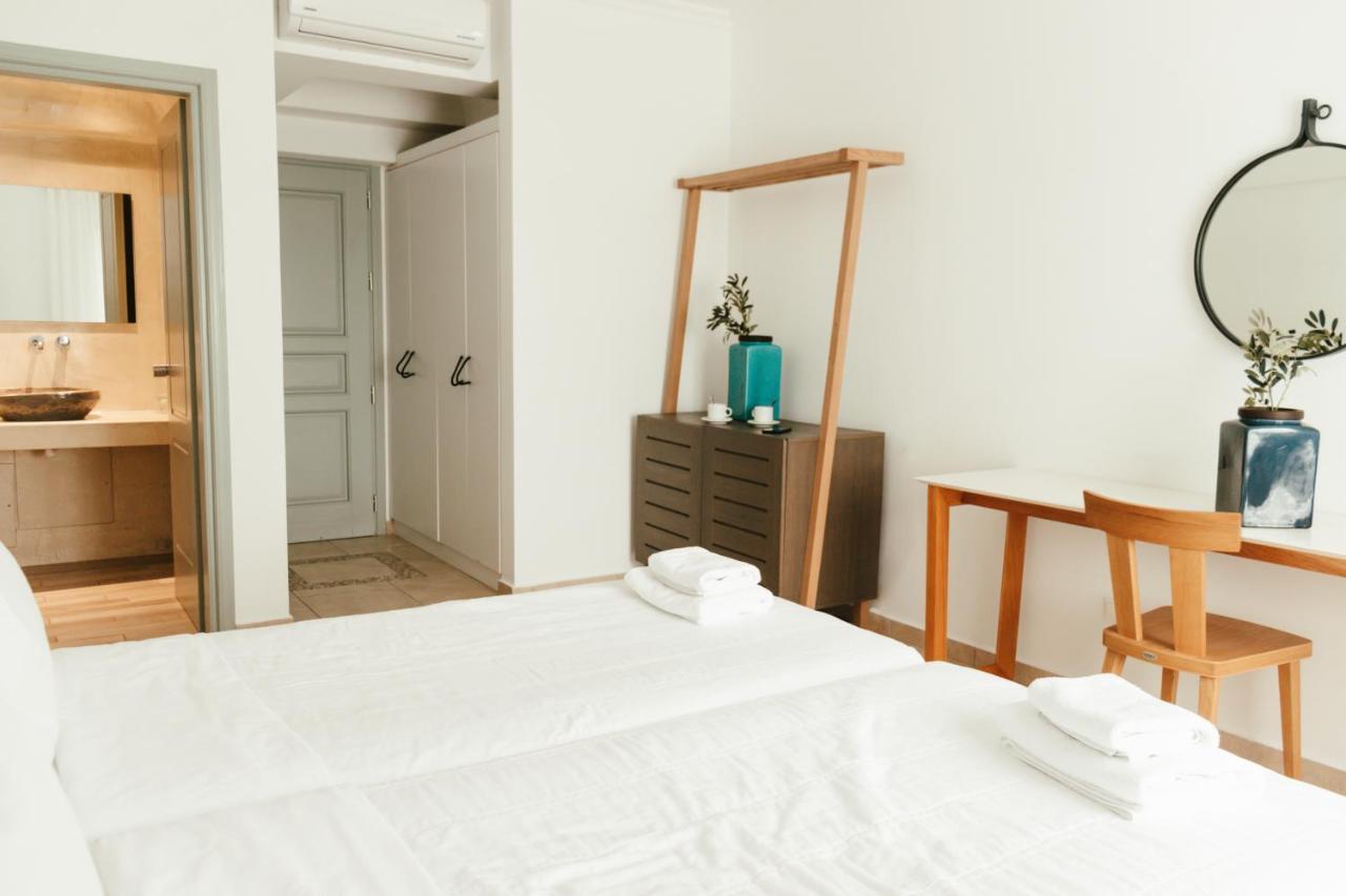 Astro Palace Hotel & Suites Fira  Ngoại thất bức ảnh