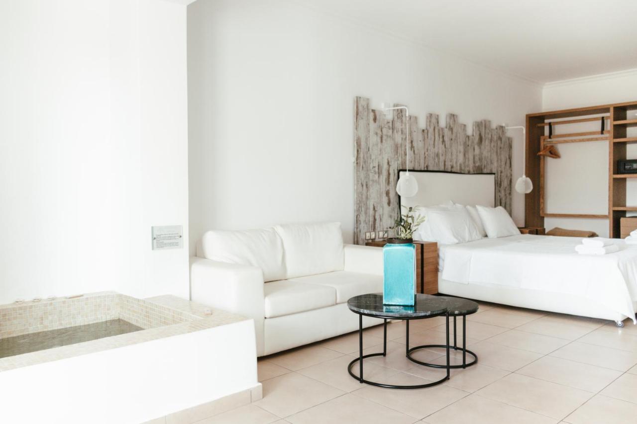 Astro Palace Hotel & Suites Fira  Ngoại thất bức ảnh